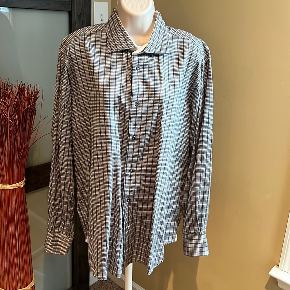 Men’s Robert Graham dress shirt